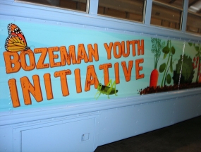 bzn-youth-initiative_bus-gr